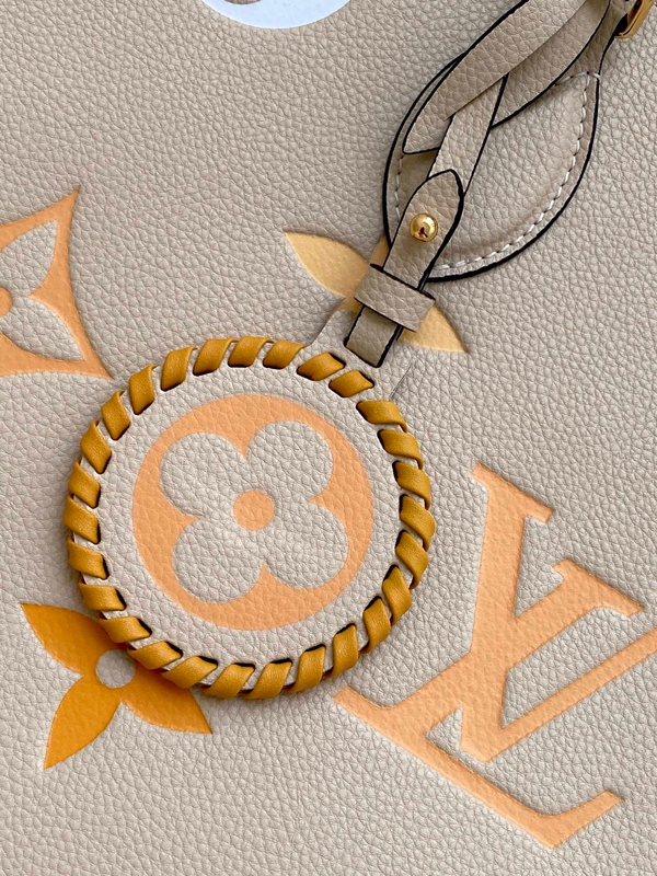 ルイヴィトンバッグ素材ディテール